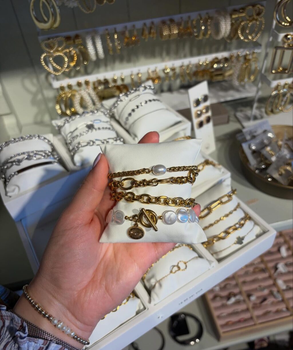 Instagram post from byimke_conceptstore. This post is in position 6.