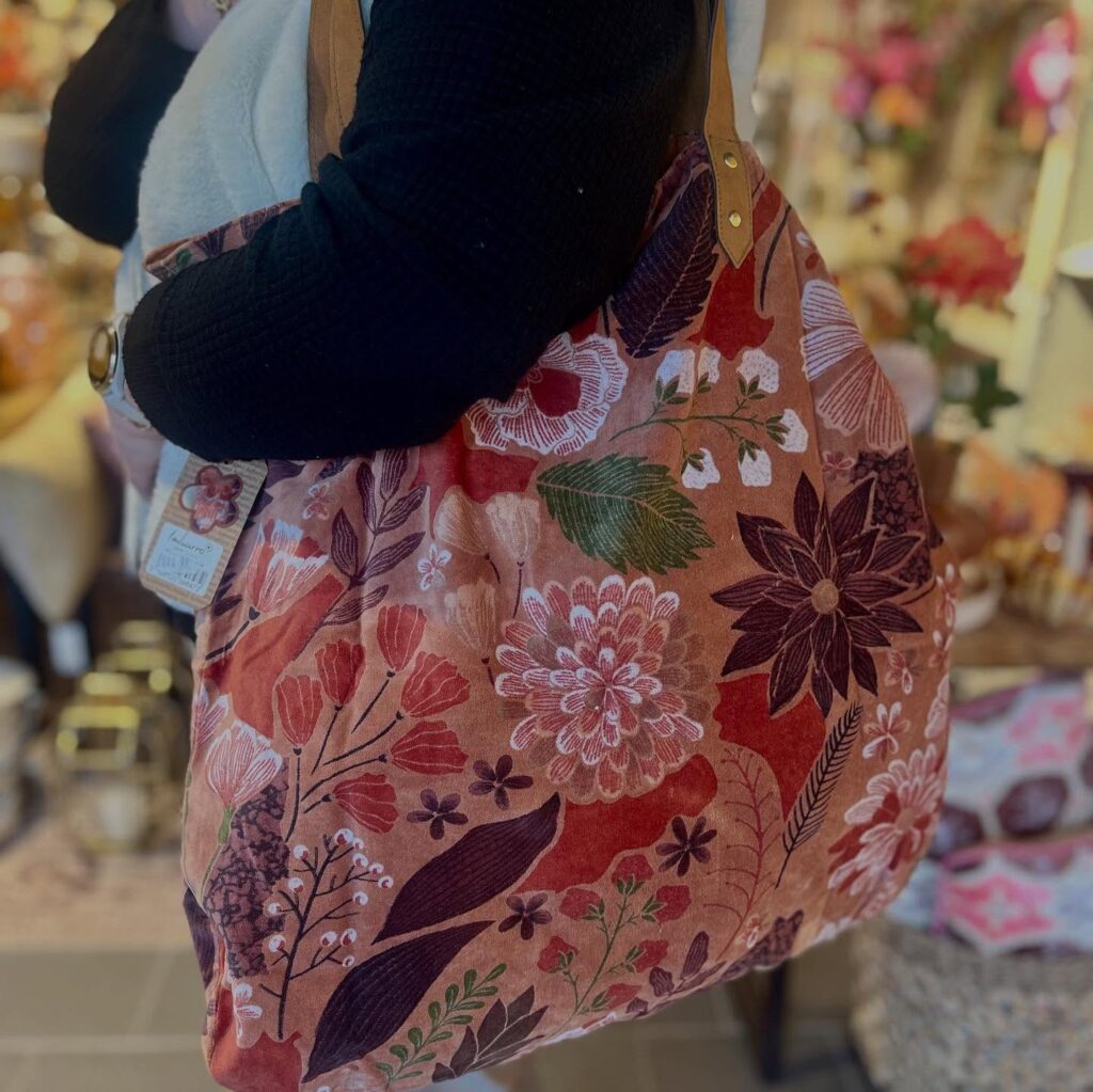 Instagram post from byimke_conceptstore. This post is in position 8.